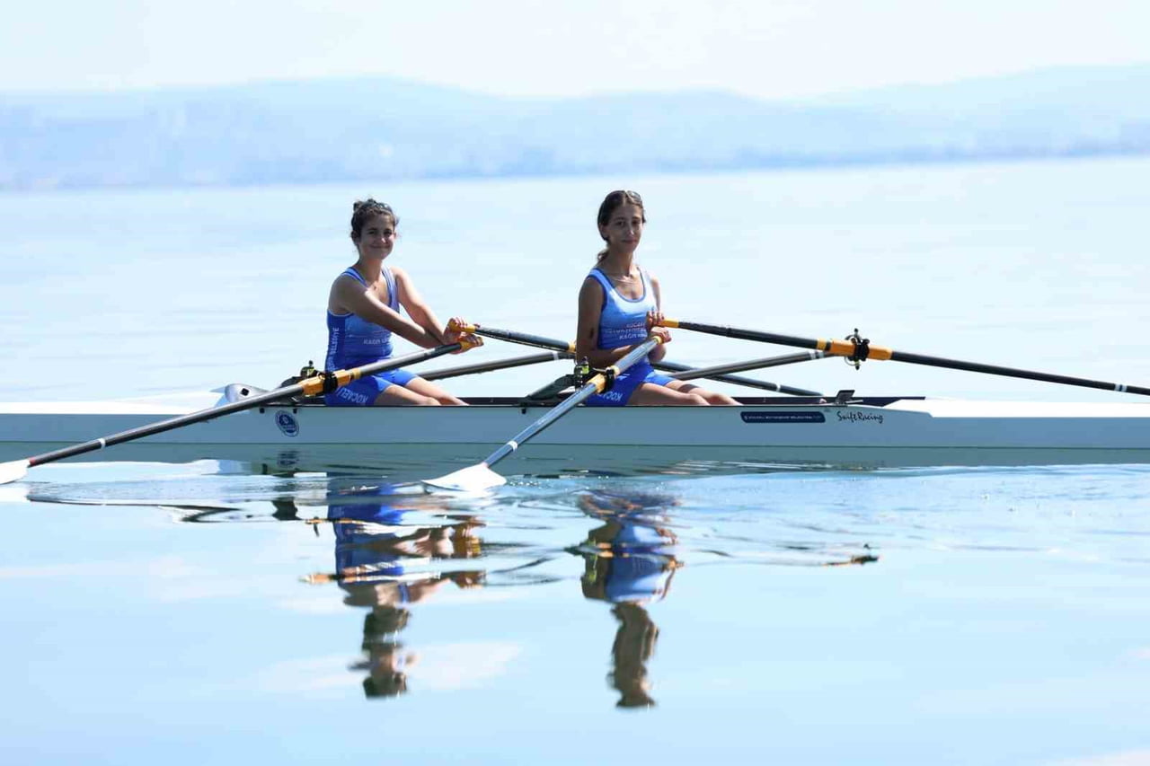 KOCAELİ'DE SU SPORLARINA KAZANDIRILAN GENÇ KÜREKÇİLER, EDİRNE'DE KATILDIKLARI İLK İL DIŞI YARIŞTA...