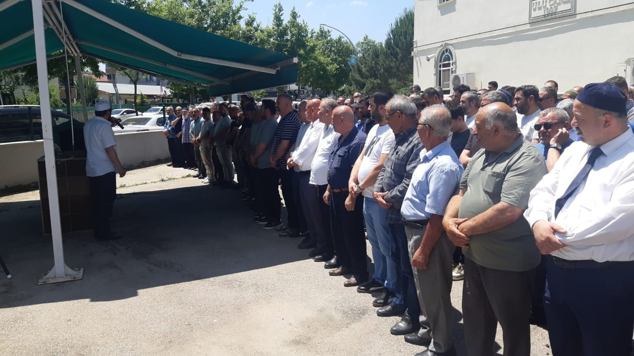 KOCAELİ'NİN DERİNCE İLÇESİNDE 12 YAŞINDAKİ SMA HASTASI ÇOCUĞUNUN BAĞLI OLDUĞU YAŞAM DESTEK...