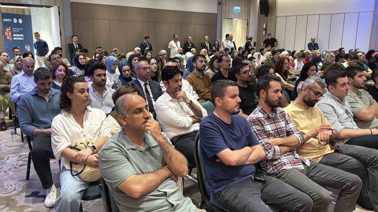 KOCAELİ'NİN GEBZE İLÇESİNDE DÜZENLENEN PROGRAMDA, KOBİ'LERİN 3,7 TRİLYON DOLARLIK DEV ABD PAZARINA...