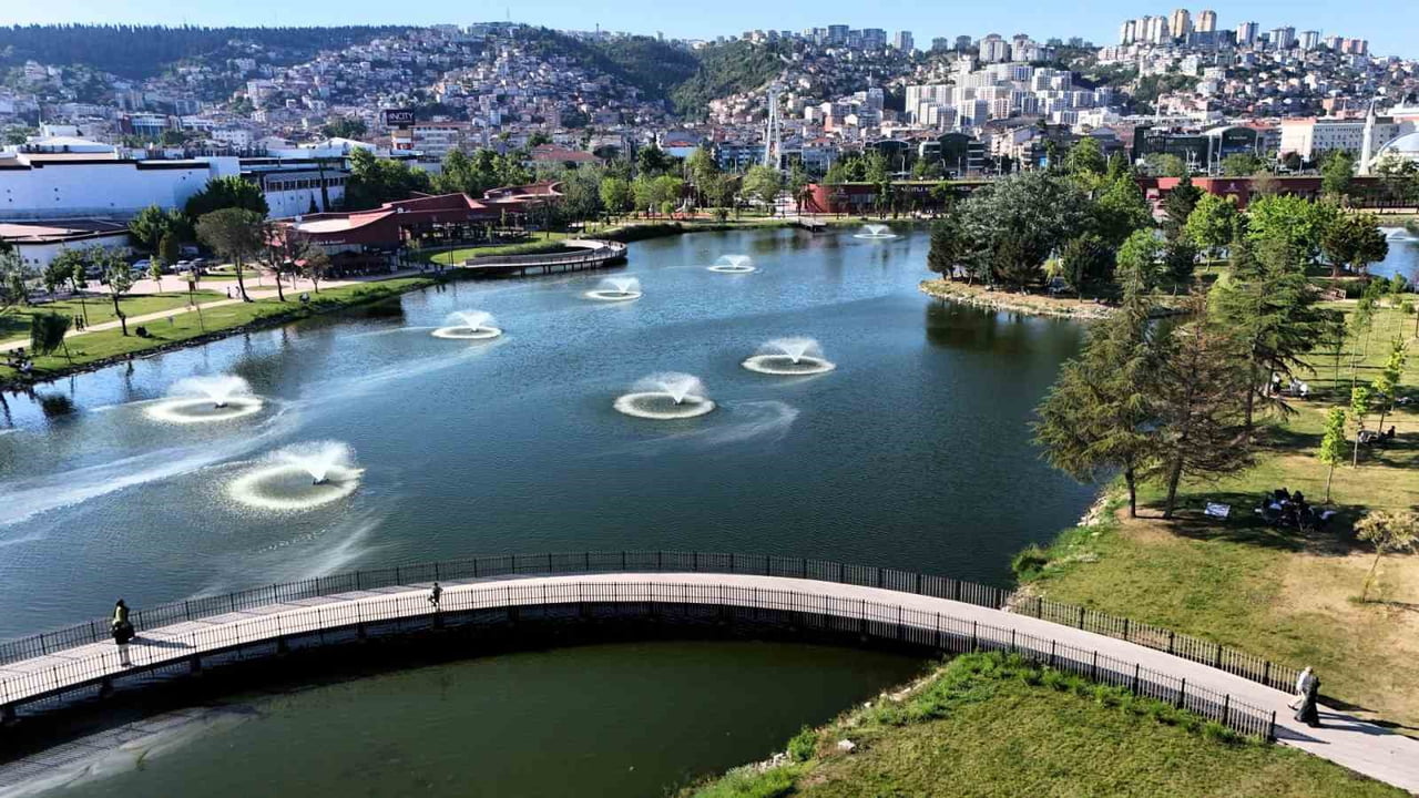KOCAELİ'NİN İZMİT İLÇESİNDE UZUN YILLAR FUAR ALANI OLARAK HİZMET VEREN BÖLGE, YENİDEN DÜZENLENEREK...