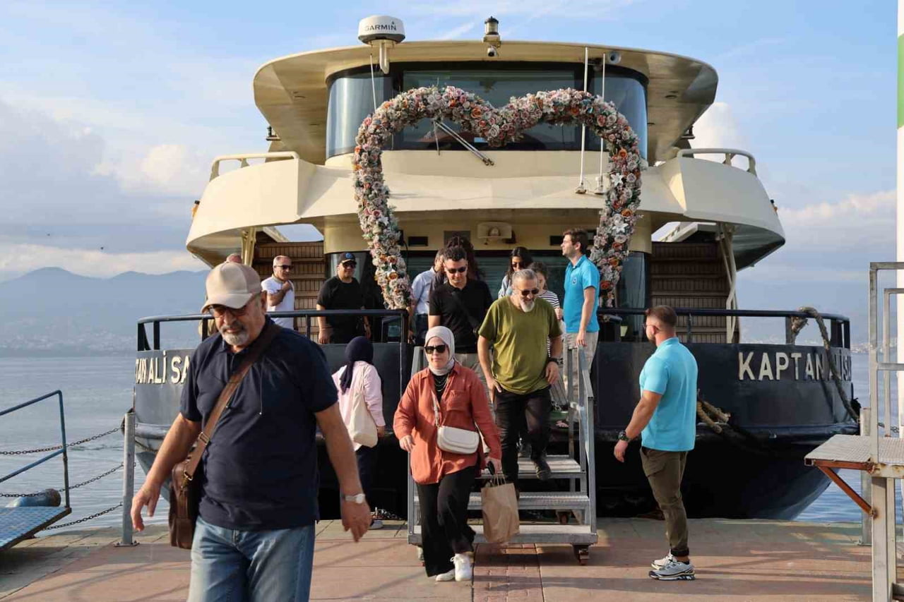 KOCAELİ BÜYÜKŞEHİR BELEDİYESİ, 29 HAZİRAN'DA BAŞLAYACAK YAZ TARİFESİ KAPSAMINDA İZMİT KÖRFEZİ'NDE...