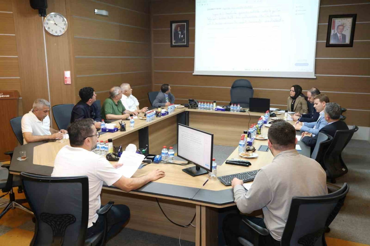 KOCAELİ BÜYÜKŞEHİR BELEDİYESİ ENCÜMEN TOPLANTISINDA 124 GÜNDEM MADDESİ KARARA BAĞLANIRKEN...