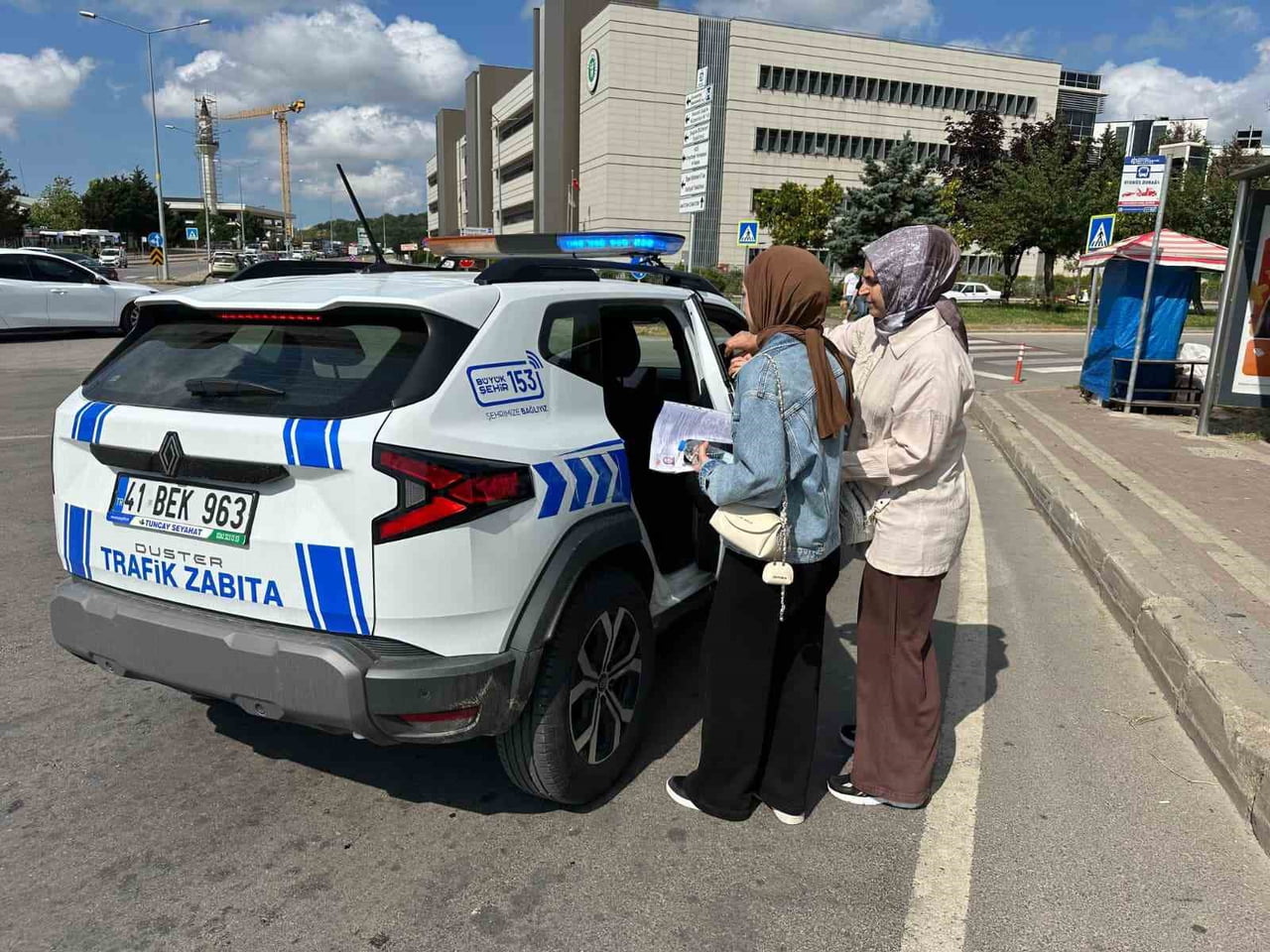 KOCAELİ BÜYÜKŞEHİR ZABITASI, YÜKSEKÖĞRETİM KURUMLARI SINAVI SÜRESİNCE ADAYLARIN YANINDA OLDU....