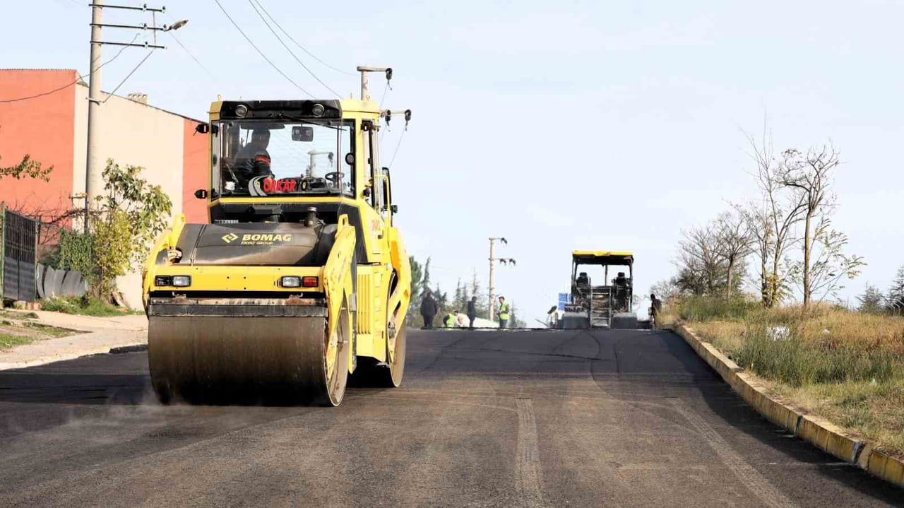 KOCAELİ GENELİNDE 56,5 KİLOMETRELİK BOZUK YOLDA SATHİ KAPLAMA İMALATI GERÇEKLEŞTİRİLECEK. 25...