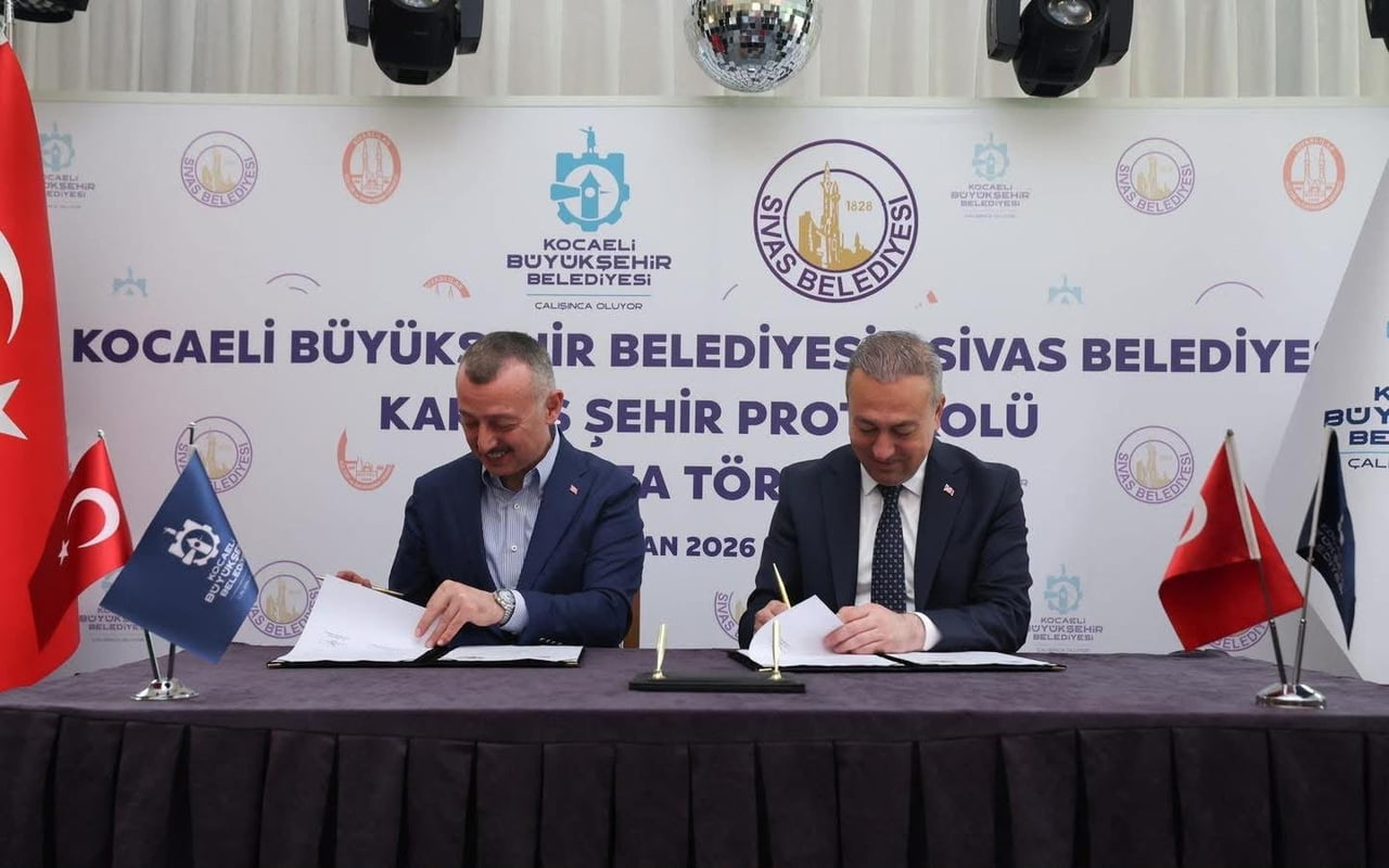 KOCAELİ İLE SİVAS, İMZALANAN PROTOKOLLE KARDEŞ ŞEHİR OLDU. KOCAELİ BÜYÜKŞEHİR BELEDİYE BAŞKANI...