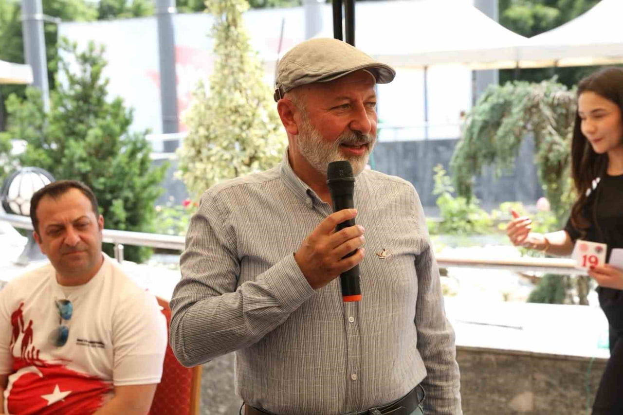 KOCASİNAN BELEDİYE BAŞKANI AHMET ÇOLAKBAYRAKDAR, BABALAR GÜNÜ DOLAYISIYLA DÜZENLENEN ‘BABA-ÇOCUK...