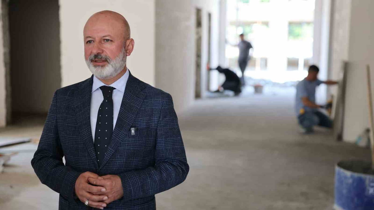 KOCASİNAN BELEDİYE BAŞKANI AHMET ÇOLAKBAYRAKDAR, ERCİYESEVLER MAHALLESİ’NDE HAYIRSEVER DESTEĞİYLE...