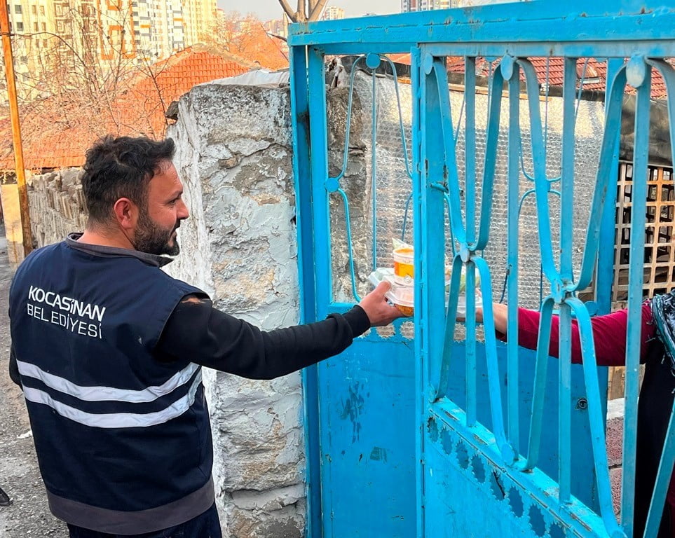 KOCASİNAN BELEDİYESİ; İLÇEDE 65 YAŞ ÜSTÜ İHTİYAÇ SAHİBİ VE ENGELLİ OLUP DA YEMEK YAPABİLECEK...