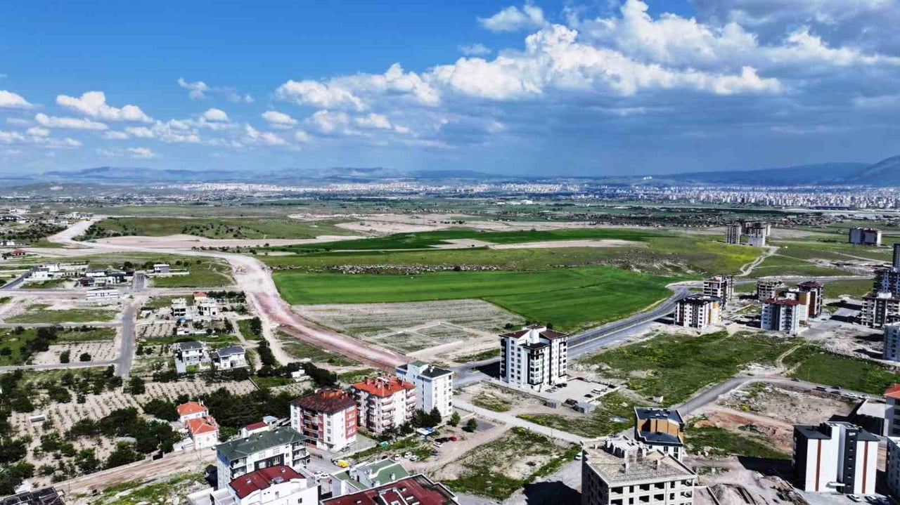 KOCASİNAN BELEDİYESİ; ŞEHRİN ULAŞIM AĞINI GÜÇLENDİRECEK VE YENİ YERLEŞİM ALANLARININ GELİŞİMİNE...