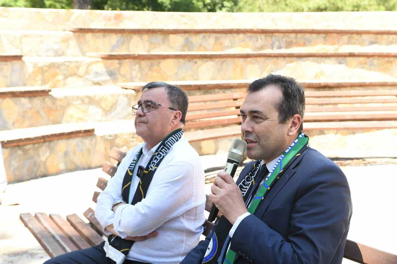KONAKPINAR’DA GENÇLER SORDU, BAŞKAN ŞEHİRLİ YANITLADI