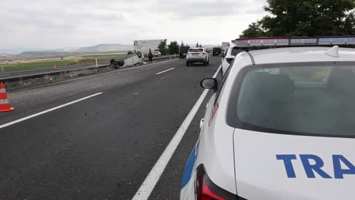 Kontrolden çıkan otomobil takla attı: 2’si bebek 4 yaralı