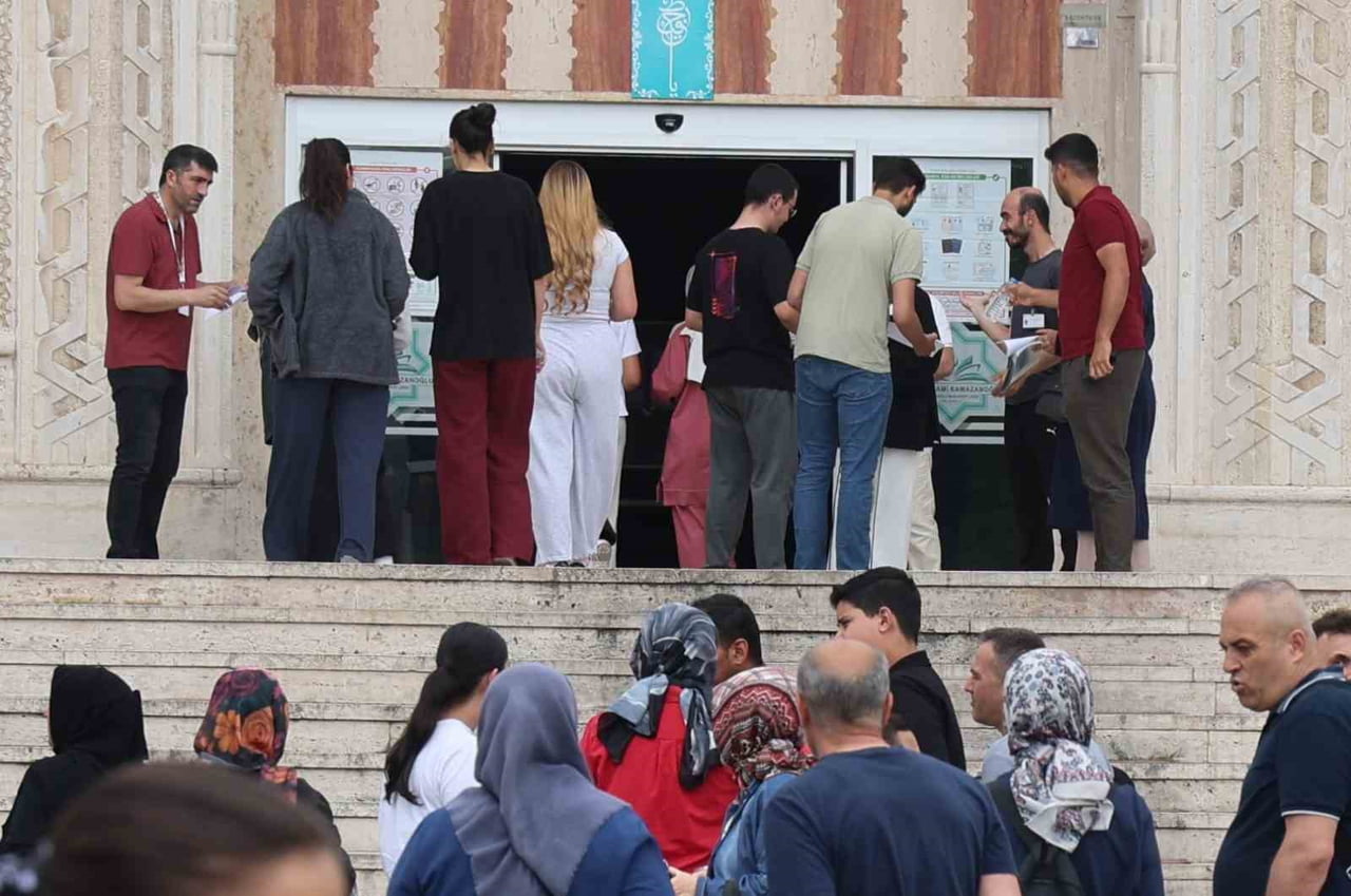 KONYA’DA, ÖLÇME SEÇME VE YERLEŞTİRME MERKEZİ (ÖSYM) TARAFINDAN GERÇEKLEŞTİRİLEN YÜKSEKÖĞRETİM...