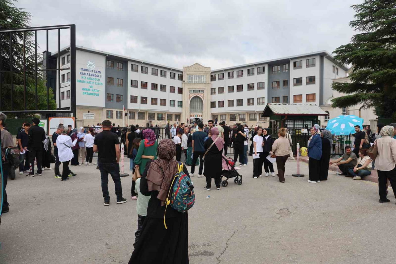 KONYA’DA, ÖLÇME SEÇME VE YERLEŞTİRME MERKEZİ (ÖSYM) TARAFINDAN GERÇEKLEŞTİRİLEN YÜKSEKÖĞRETİM...