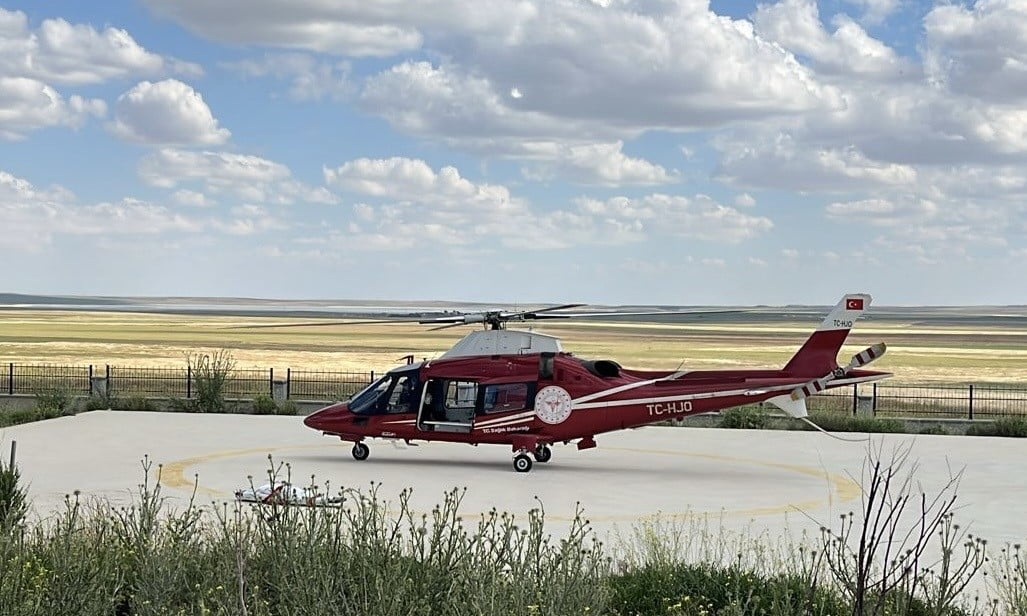 KONYA’NIN KULU İLÇESİNDE KALP KRİZİ GEÇİREN HASTA, AMBULANS HELİKOPTERLE KONYA'YA SEVK...