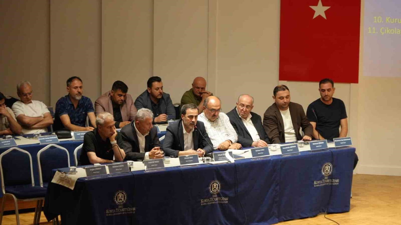 KONYA TİCARET ODASI’NDA GERÇEKLEŞTİRİLEN MESLEK KOMİTELERİ İSTİŞARE TOPLANTISI’NDA KONUŞAN KTO...