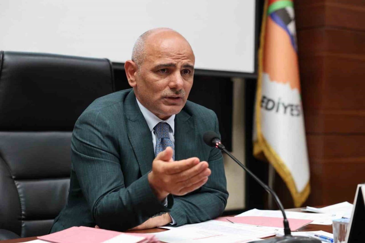 KÖRFEZ BELEDİYE BAŞKANI ŞENER SÖĞÜT