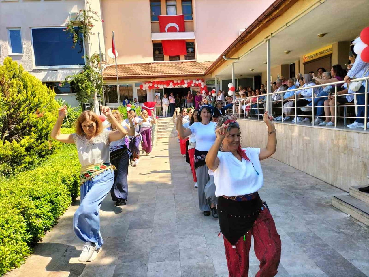 KÖYCEĞİZ’DE HAYAT BOYU ÖĞRENME HAFTASI ETKİNLİKLERİ KAPSAMINDA SERGİ AÇILIŞI YAPILDI