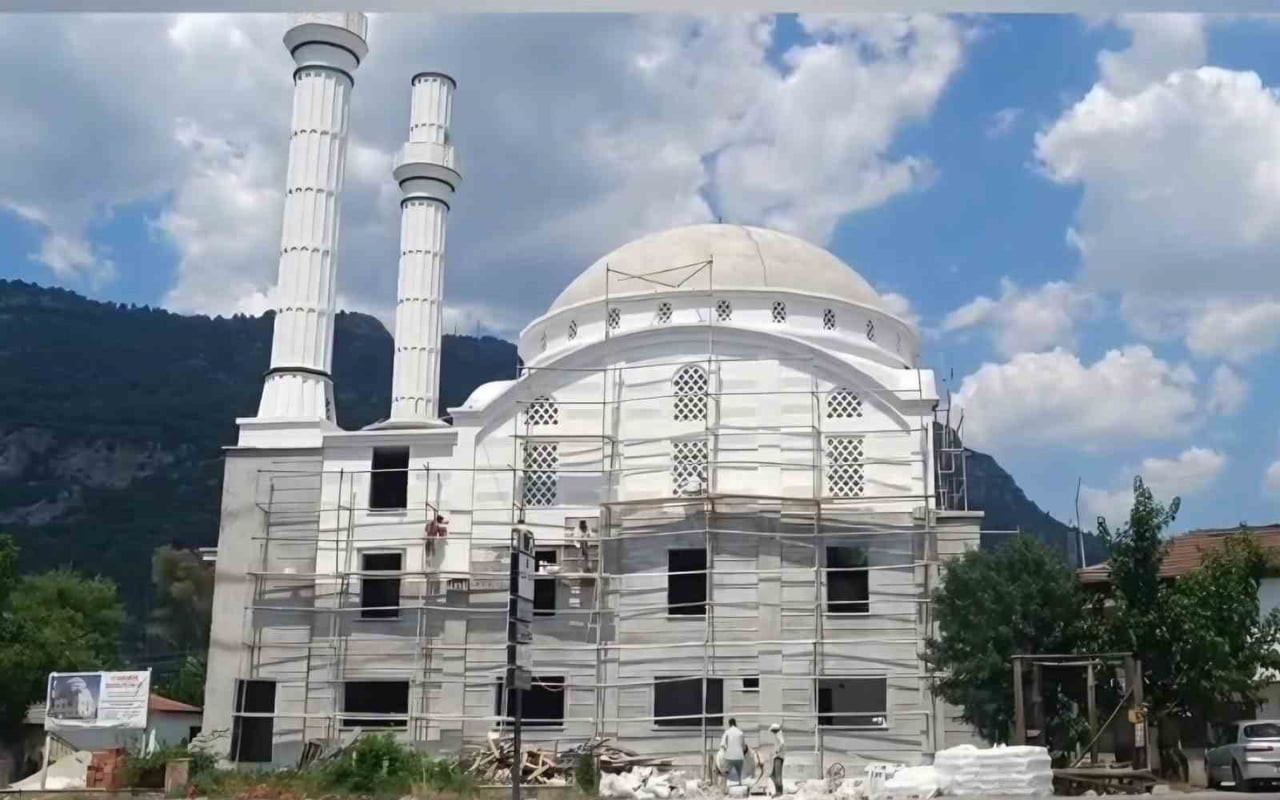 KÖYCEĞİZ ZEYTİNALANI MERKEZ CAMİİ İNŞAATI HIZLA YÜKSELİYOR