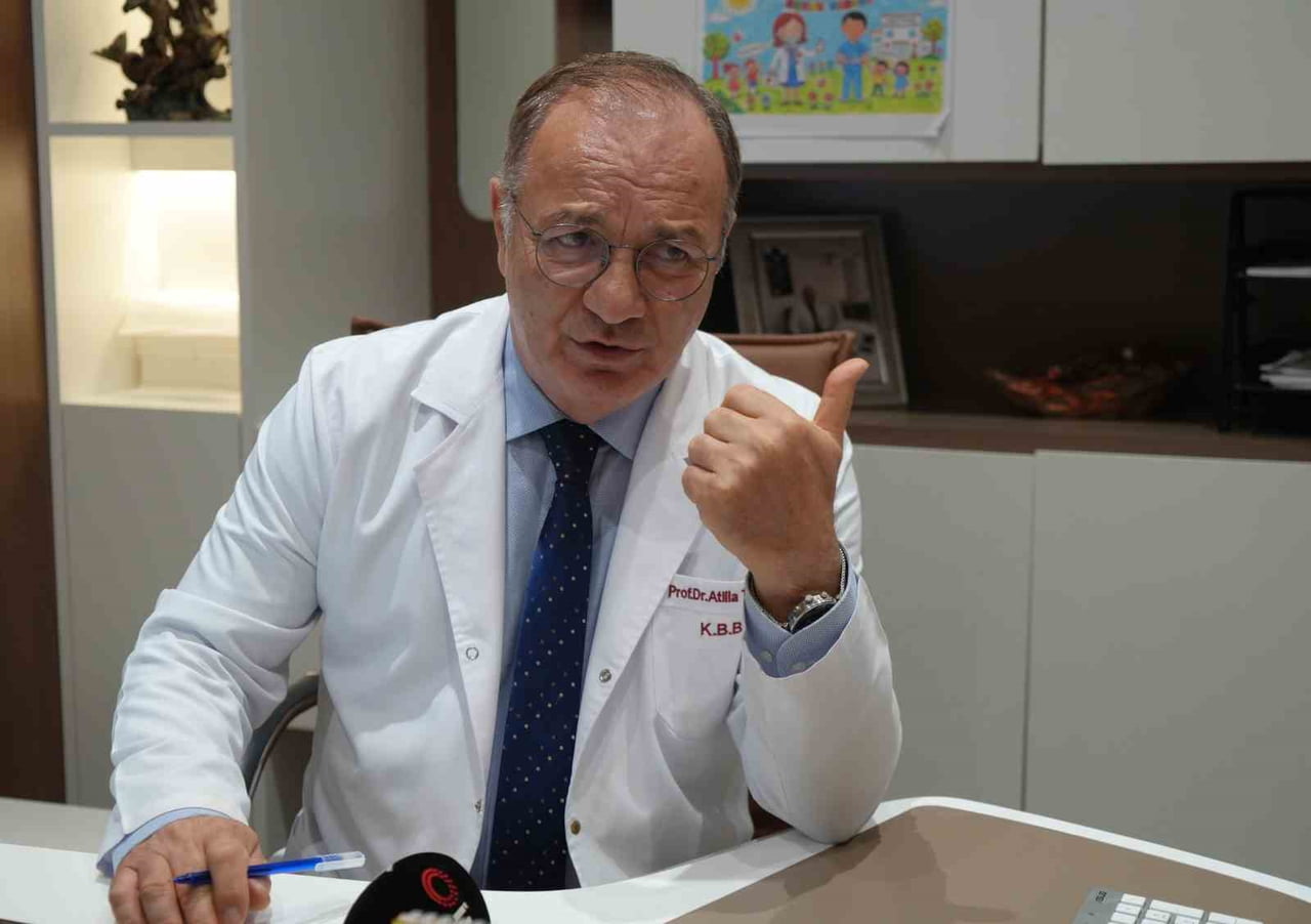 KULAK, BURUN VE BOĞAZ (KBB) HASTALIKLARI UZMANI PROF. DR. ATİLLA TEKAT, YAZ AYLARINDA SUYA...