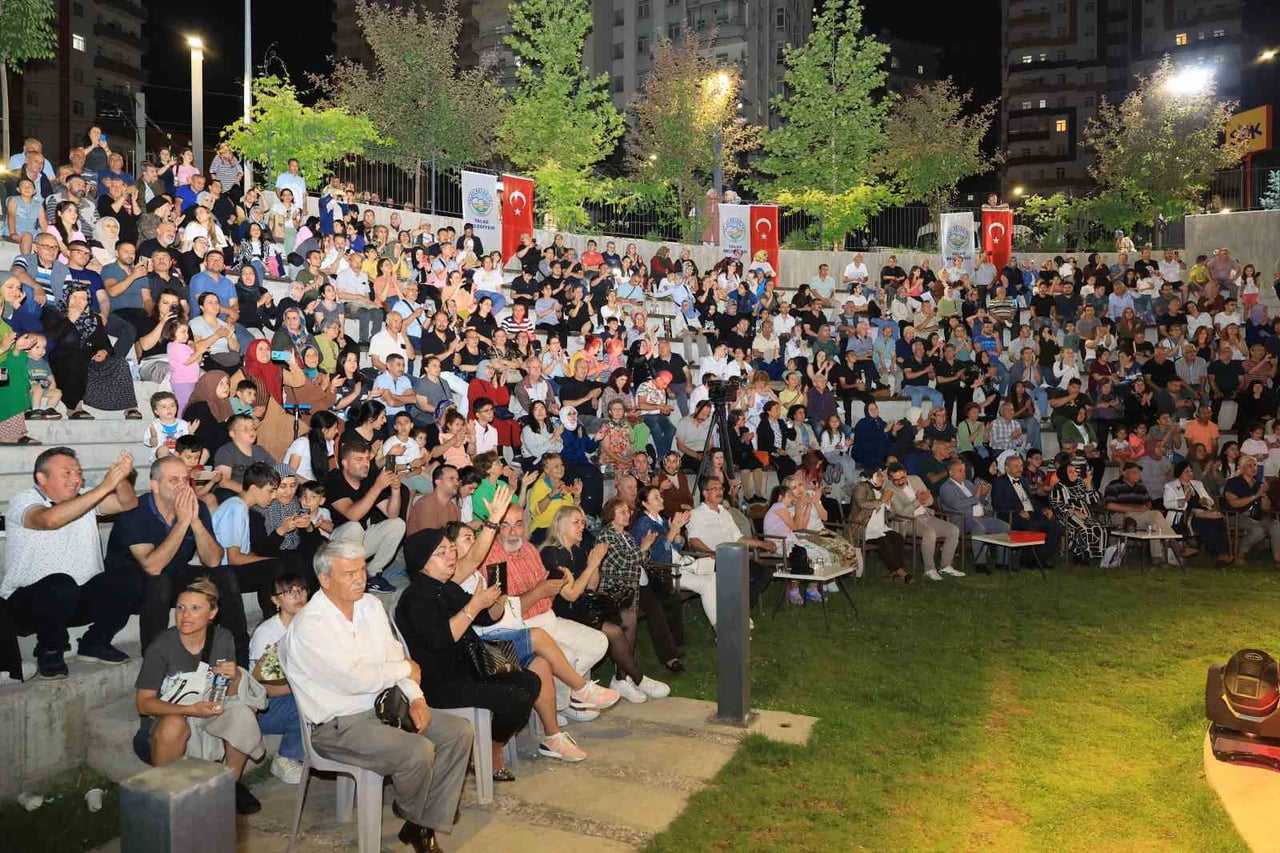 KÜLTÜR VE SANAT ETKİNLİKLERİYLE ADINDAN SIKÇA SÖZ ETTİREN TALAS BELEDİYESİ, BU KEZ BABALAR İÇİN...