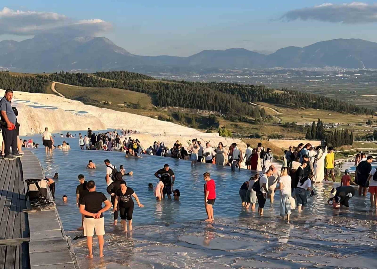 KÜLTÜR VE TURİZM BAKANI MEHMET NURİ ERSOY, HİERAPOLİS - PAMUKKALE ÖREN YERİNİN 9 GÜNLÜK KURBAN...