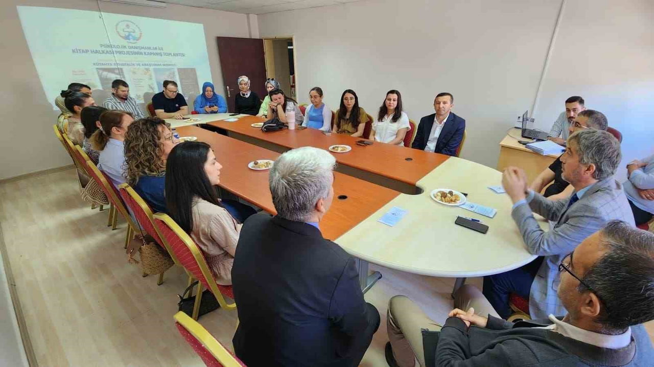 KÜTAHYA'DA 'PSİKOLOJİK DANIŞMANLAR KİTAP HALKASI' PROJESİ TAMAMLANDI
