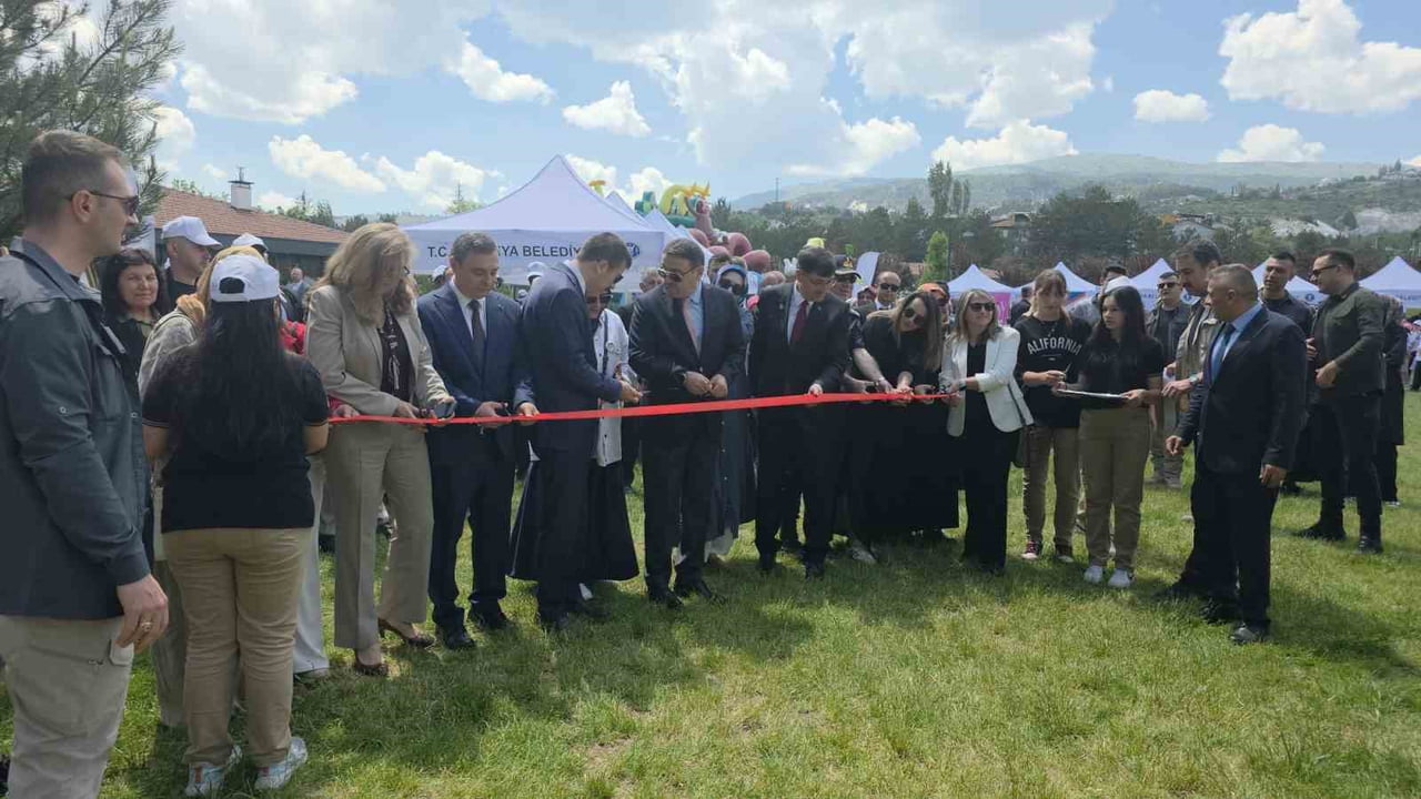 KÜTAHYA'DA "ÇEVRE HAFTASI" ETKİNLİKLERİ KAPSAMINDA, KÜTAHYA EVLİYA ÇELEBİ FOTOĞRAF DERNEĞİ...