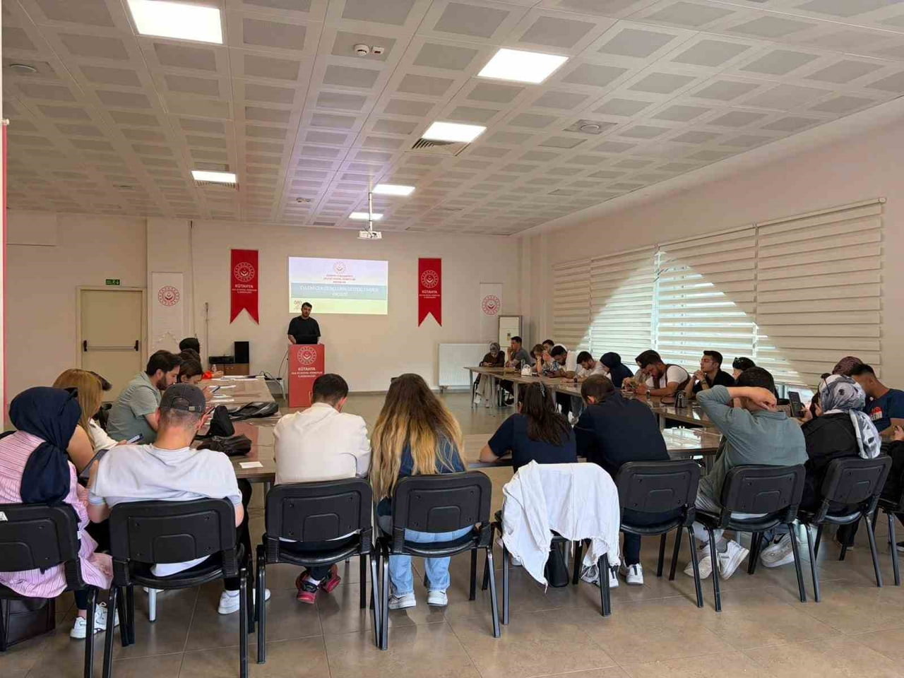 KÜTAHYA’DA EVLİLİK KREDİSİ DESTEĞİNE YOĞUN İLGİ: 709 ÇİFT HAK KAZANDI