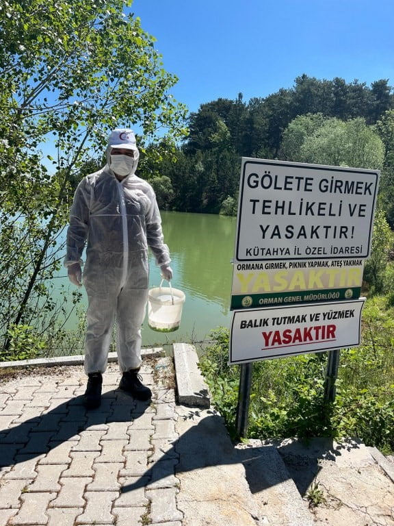 KÜTAHYA İL ÖZEL İDARESİ’NDEN TEMİZLİK VE İLAÇLAMA SEFERBERLİĞİ