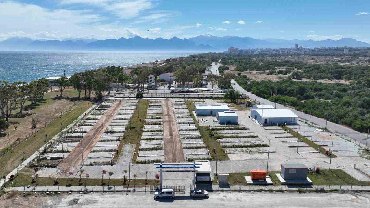 LARA SAHİLİ'NDE YAPIMI TAMAMLANMA AŞAMASINA GELEN VOLKAN KONAK KARAVAN PARK, MODERN ALTYAPISI VE...