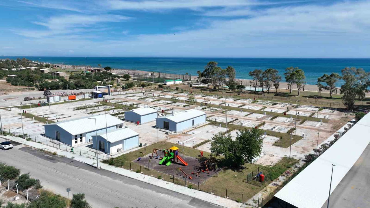 LARA SAHİLİ'NDE YAPIMI TAMAMLANMA AŞAMASINA GELEN VOLKAN KONAK KARAVAN PARK, MODERN ALTYAPISI VE...
