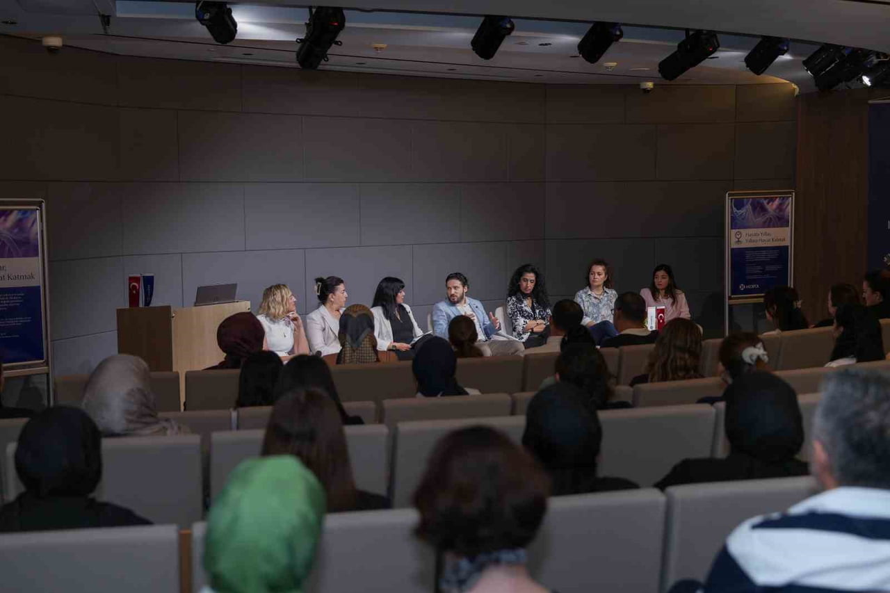 LONGEVİTY YAKLAŞIMIYLA DÜZENLENEN PANELDE, SAĞLIKLI YAŞ ALMANIN VE YAŞAM KALİTESİNİ ARTIRMANIN...