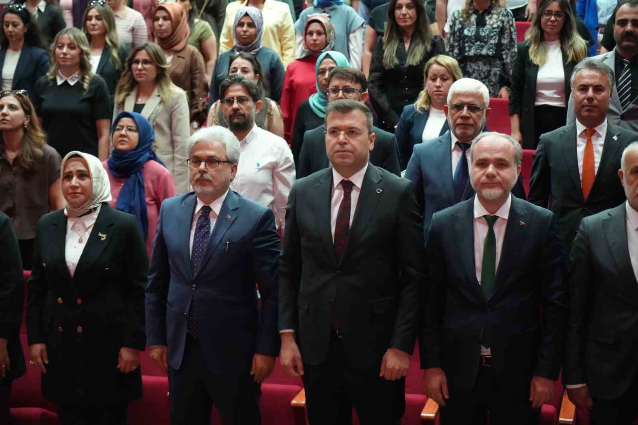 MAARİFİN KALBİNDE ÖĞRETMENLER VE EĞİTİM FAKÜLTESİ ÖĞRENCİLERİ BULUŞUYOR PROGRAMI...