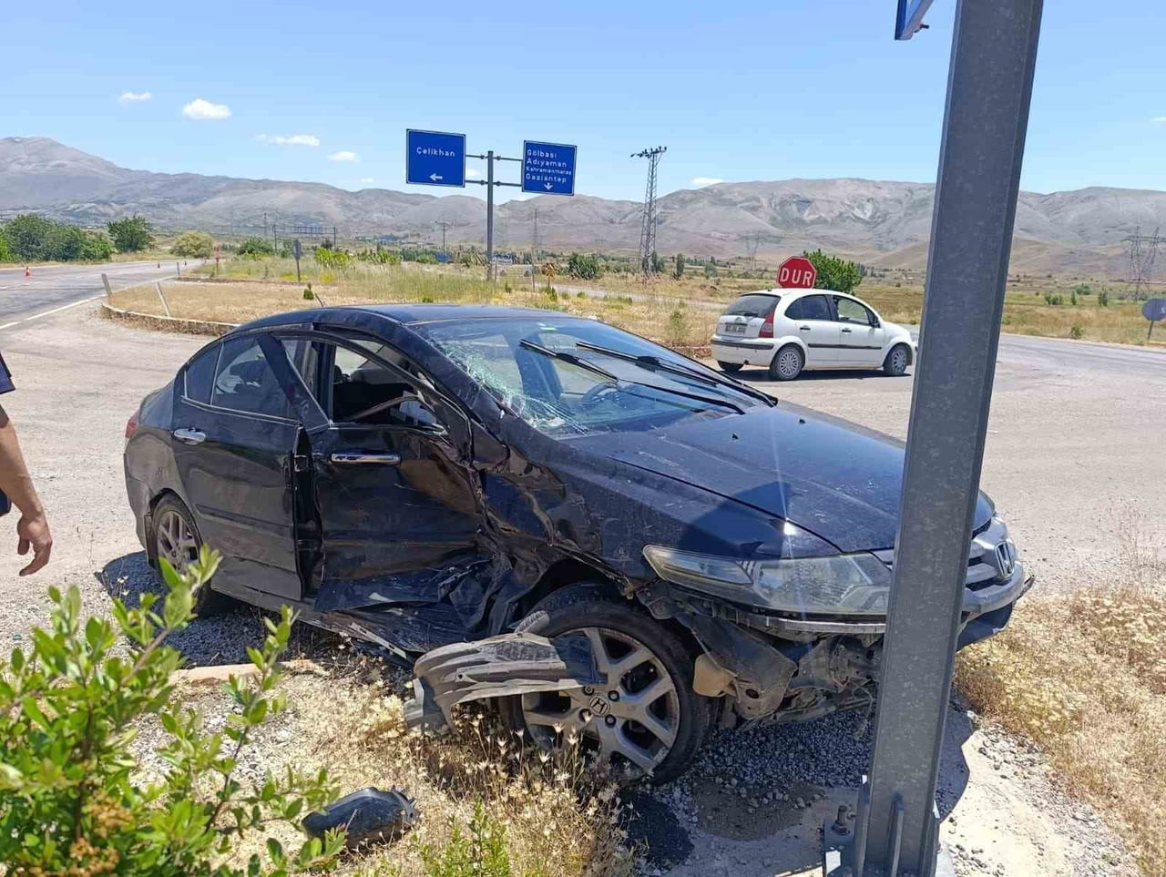 MALATYA'DA İKİ ARACIN KARIŞTIĞI TRAFİK KAZASINDA 2 KİŞİ YARALANDI.
