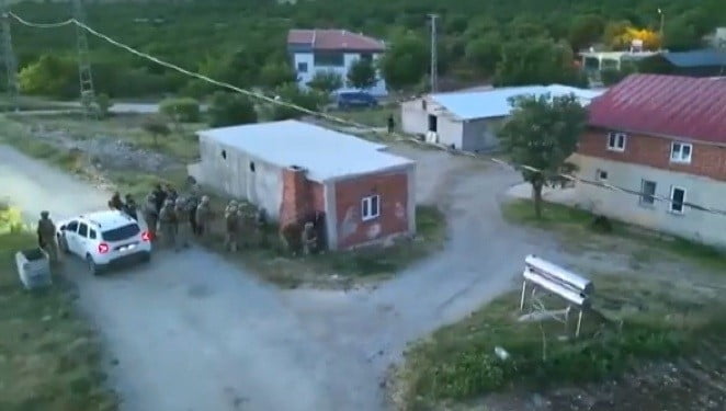 MALATYA'DA "KASTEN ÖLDÜRME" SUÇLARINDAN ARANAN VE HAKLARINDA TOPLAM 60 YIL KESİNLEŞMİŞ HAPİS...