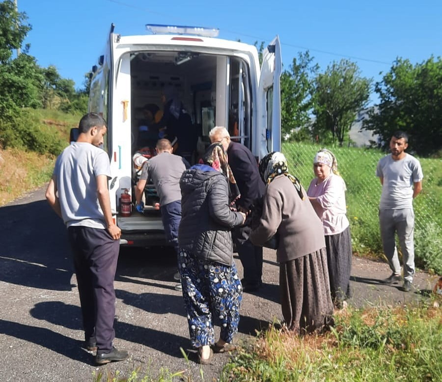 MALATYA’DA YARALANAN VATANDAŞ HAVA AMBULANSIYLA HASTANEYE SEVK EDİLDİ