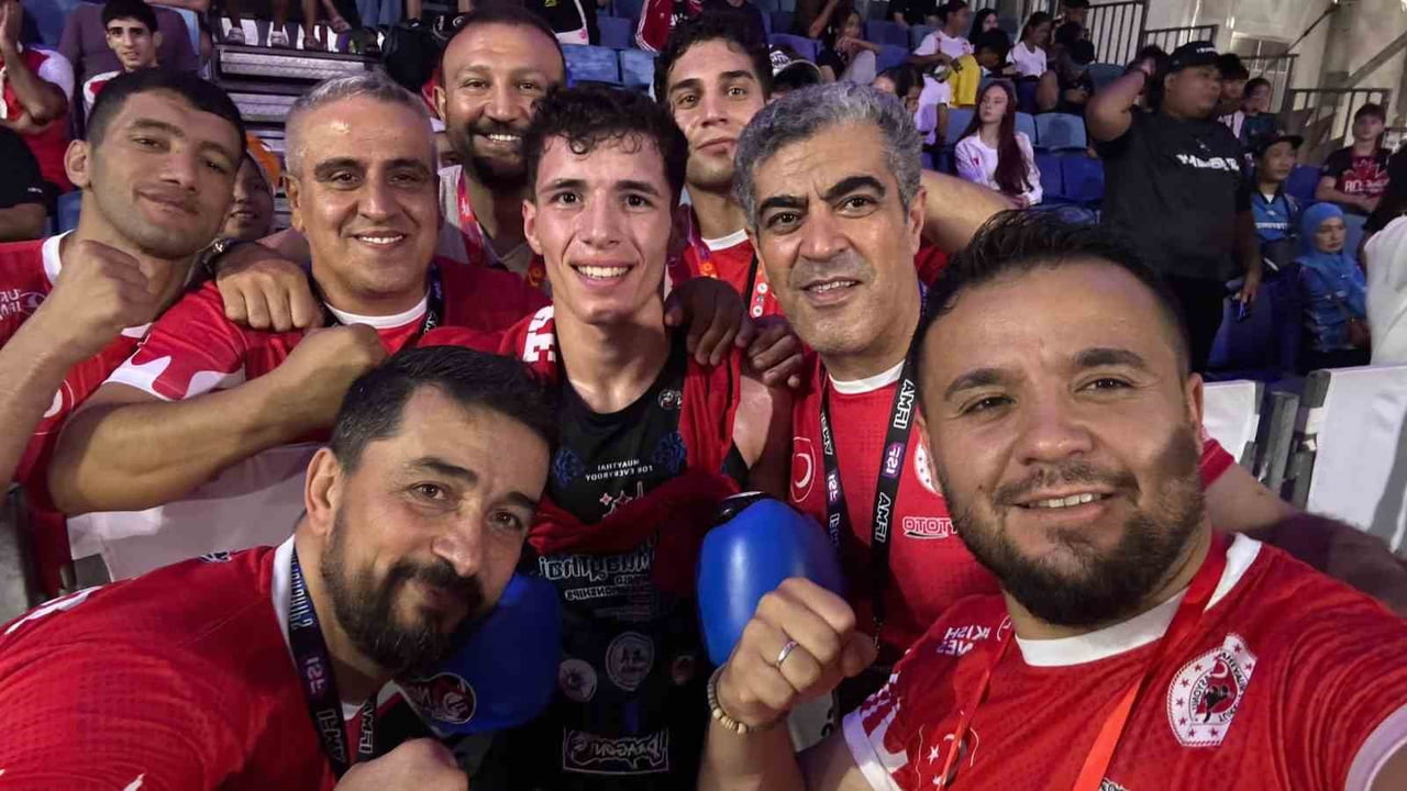 MALEZYA'NIN KUALA LUMPUR KENTİNDE DÜZENLENEN MUAYTHAİ ELİTE CLASS BÜYÜKLER DÜNYA ŞAMPİYONASI'NDA...
