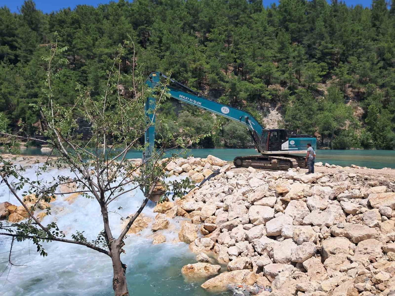 MANAVGAT İLÇESİNDEKİ ALARA ÇAYI'NDA KAYBOLAN GENCİ ARAMA ÇALIŞMALARI 13'ÜNCÜ GÜNÜNDE DE DEVAM...