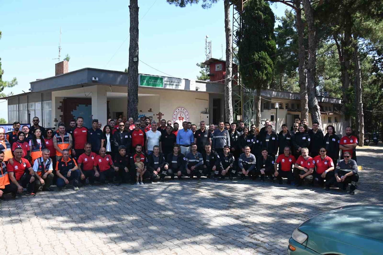MANİSA'DA AFAD AKREDİTASYON SİSTEMİ KAPSAMINDA EĞİTİM VE YETERLİLİK SÜREÇLERİNİ BAŞARIYLA...