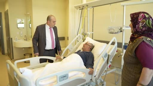 Manisa'da tarihi ameliyat: Beyin piliyle gelen ikinci hayat