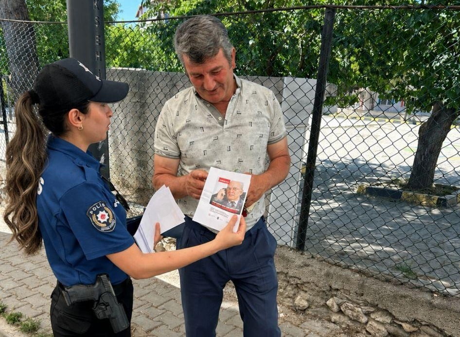MANİSA'NIN SELENDİ İLÇESİNDE İLÇE EMNİYET AMİRLİĞİ EKİPLERİ, PAZAR YERİNDE GERÇEKLEŞTİRDİKLERİ...