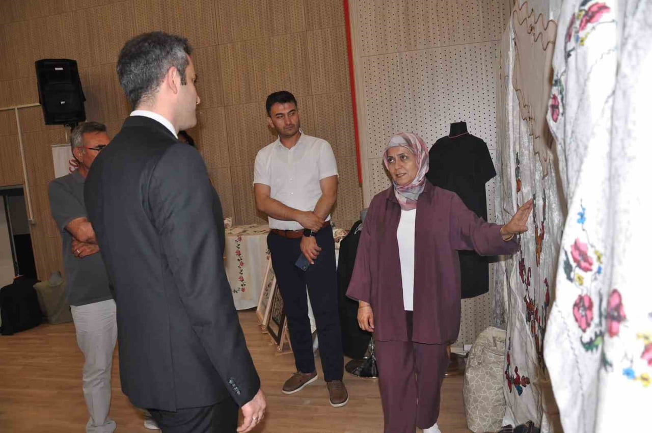MANİSA BÜYÜKŞEHİR BELEDİYESİ BÜNYESİNDE FAALİYET GÖSTEREN MASMEK'İN SELENDİ'DEKİ YIL SONU...