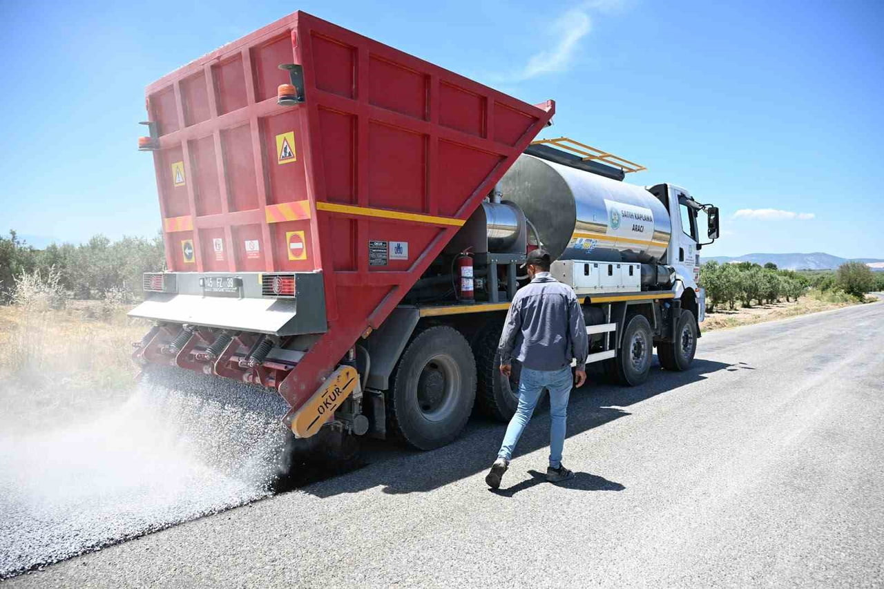 MANİSA BÜYÜKŞEHİR BELEDİYESİ, KENT GENELİNDE ULAŞIM ALTYAPISINI GÜÇLENDİRMEYE YÖNELİK...