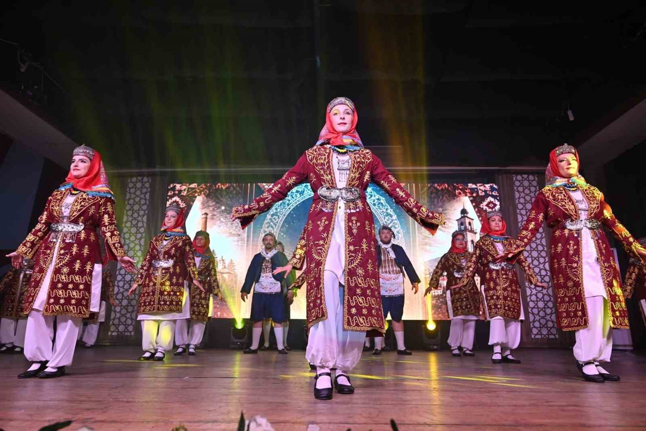 MANİSA BÜYÜKŞEHİR BELEDİYESİ KONSERVATUVARI TARAFINDAN DÜZENLENEN HALK DANSLARI GALA GECESİNDE...