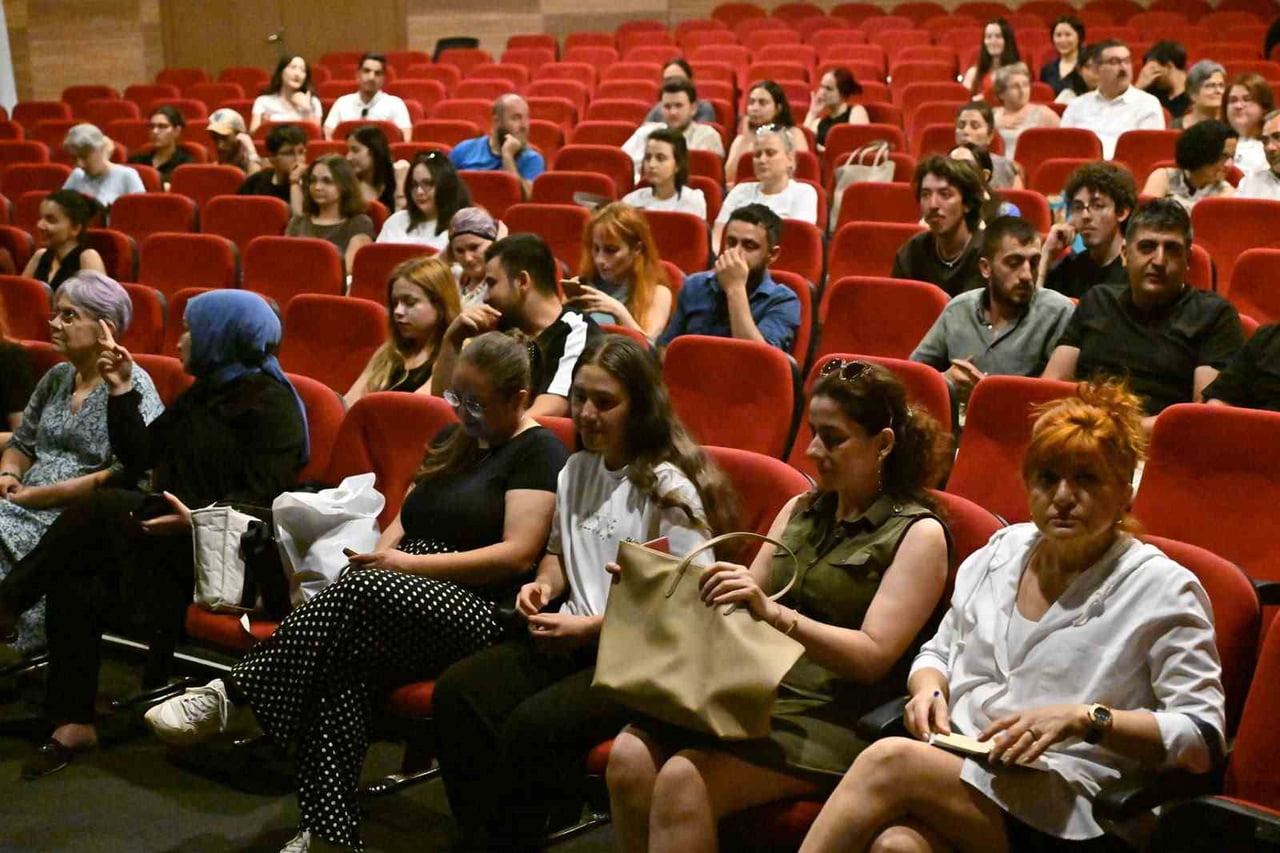 MANİSA BÜYÜKŞEHİR BELEDİYESİ’NİN DESTEKLERİYLE DÜZENLENEN SİNEMATEK GÜNLERİ: SEKTÖR BULUŞMALARI...