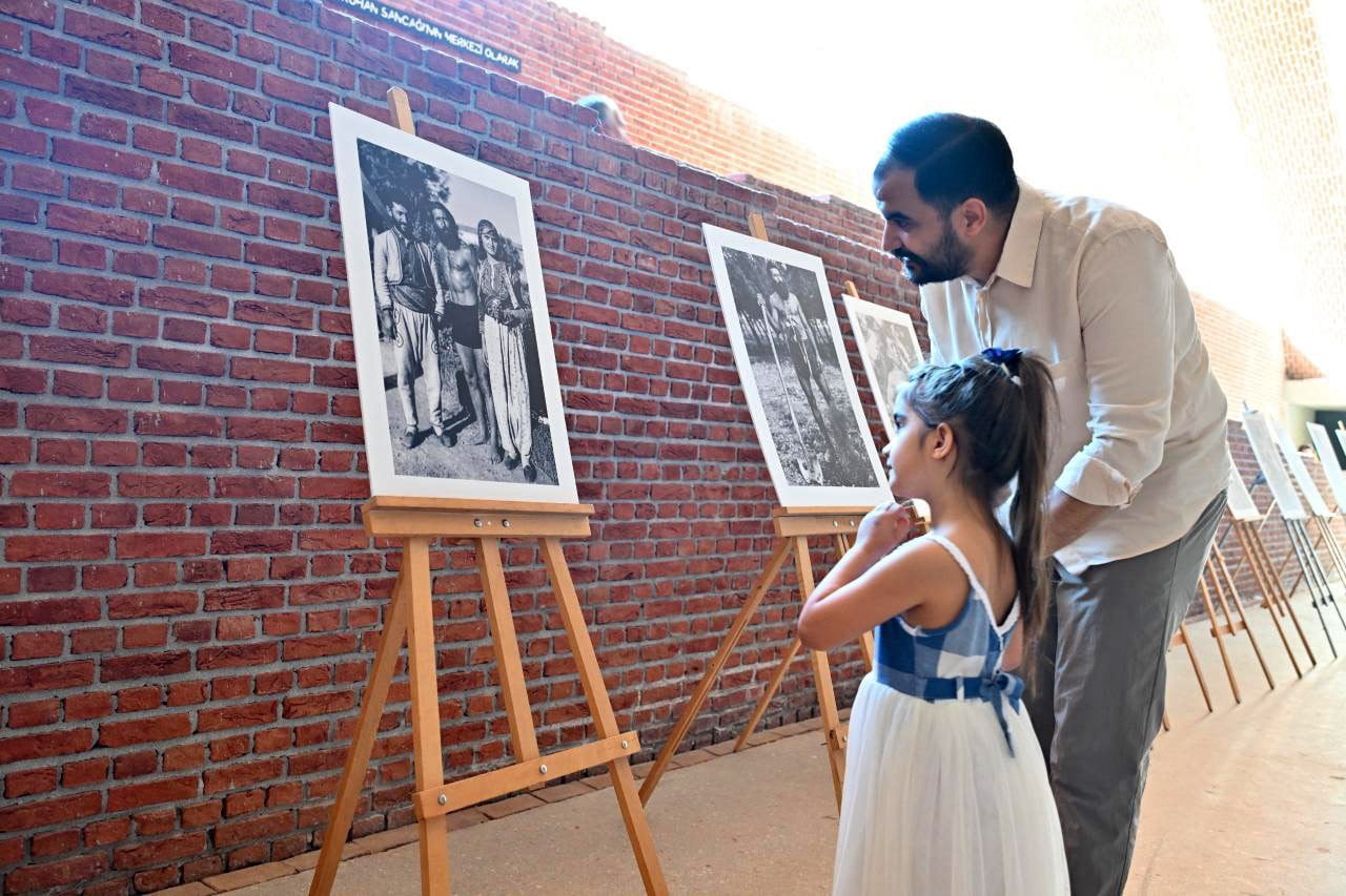 MANİSA BÜYÜKŞEHİR BELEDİYESİ, TARZAN VE ÇEVRE GÜNLERİ KAPSAMINDA SERGİİLE AHMET BEDEVİ'NİN...