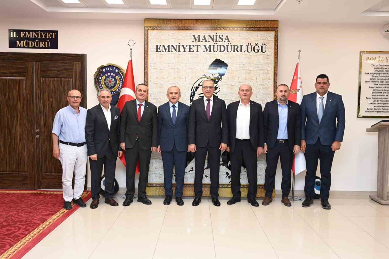 MANİSA İL EMNİYET MÜDÜRÜ OLARAK GÖREVE BAŞLAYAN ADNAN KARAYEL'İ ZİYARET EDEN MANİSA TİCARET VE...