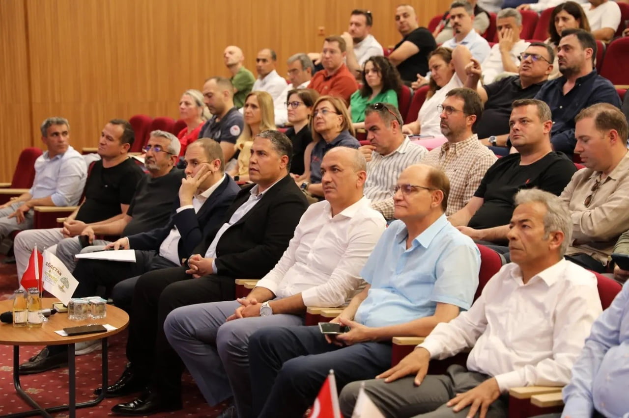 MANİSA İL TARIM VE ORMAN MÜDÜRLÜĞÜ TARAFINDAN ÜZÜM SEKTÖRÜNÜN GELECEĞİNE YÖNELİK ÖNEMLİ...