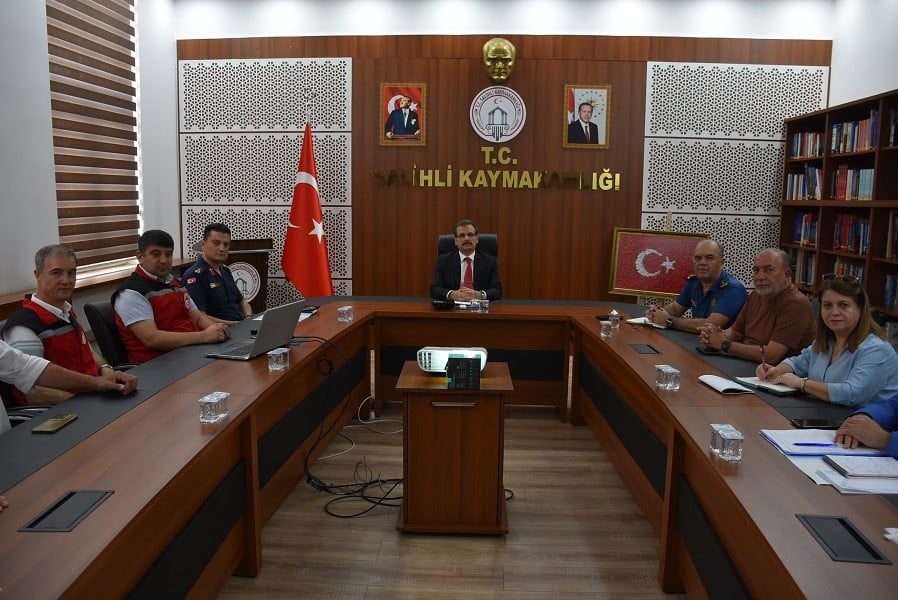 MANİSA’NIN SALİHLİ İLÇE KAYMAKAMI ALİ GÜLDOĞAN BAŞKANLIĞINDA, İLGİLİ KURUM AMİRLERİNİN KATILIMIYLA...