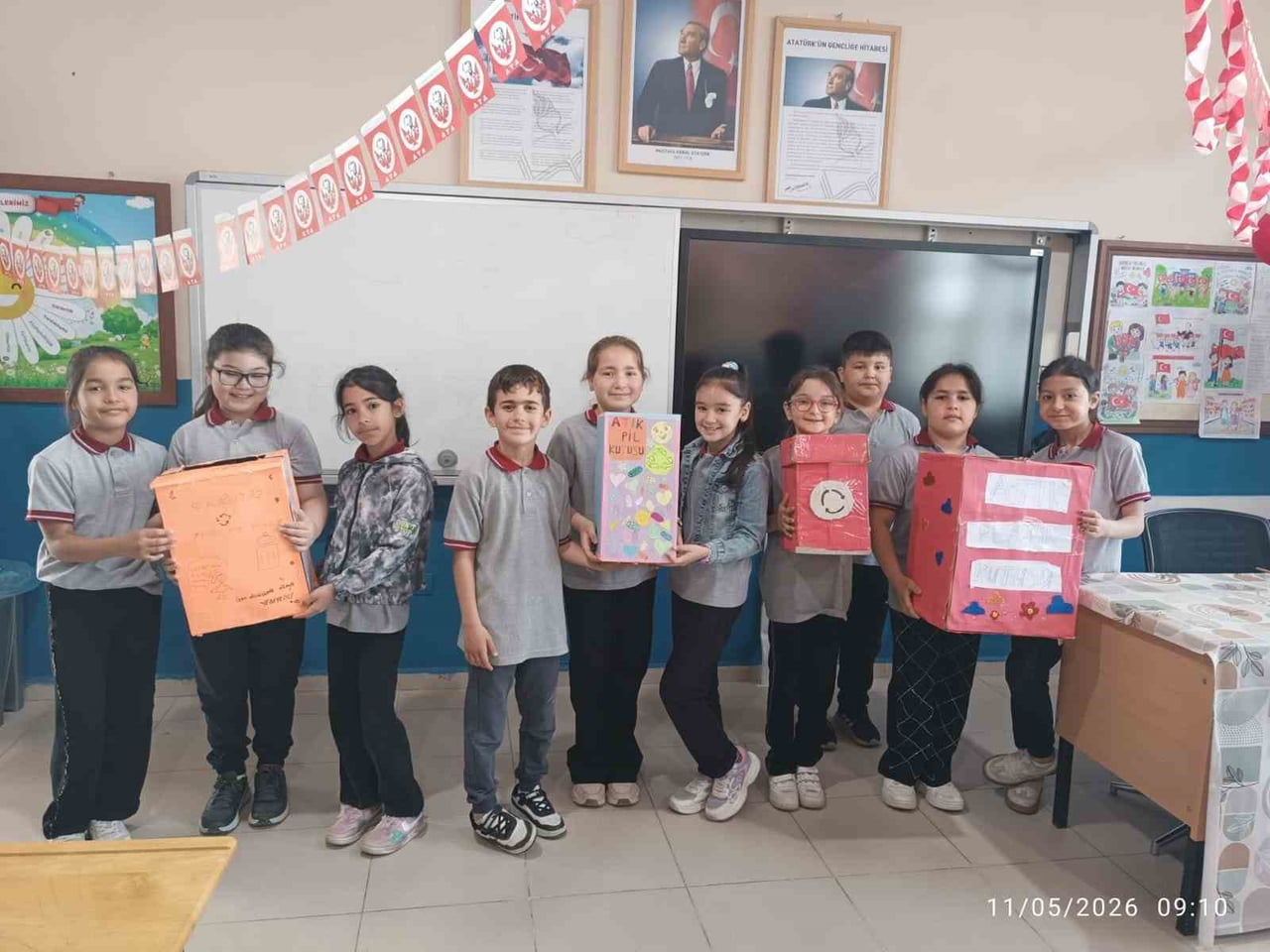MANİSA’NIN SARIGÖL İLÇESİNE BAĞLI BAĞLICA HALİL DURAN İLKOKULU’NDA ÖĞRENCİLER, ÇEVRE BİLİNCİ...